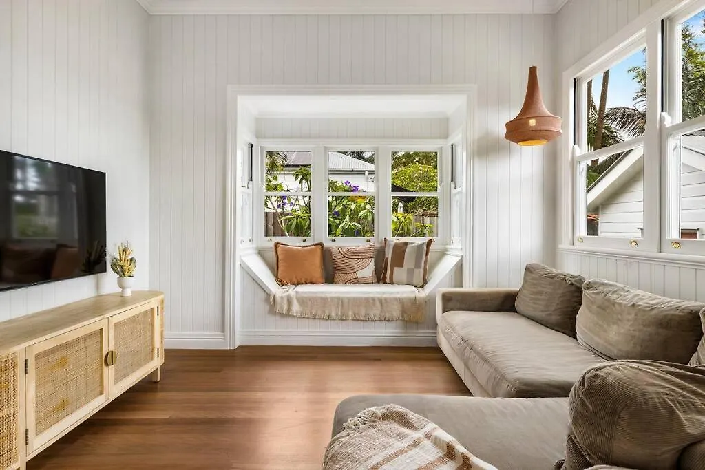Holiday home Fuller Holidays - Daisy'S Beach House - Burns St Byron Town Byron Bay Australia