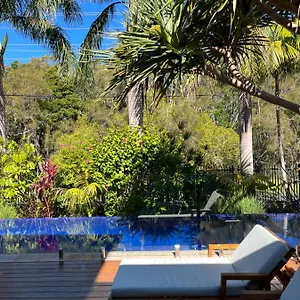 Away Guesthouse- Away On Shirley Lane Gasthuis